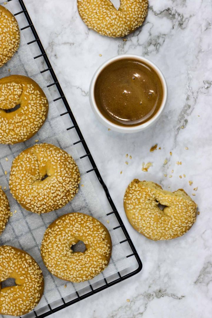 Wine Cookies with Sesame