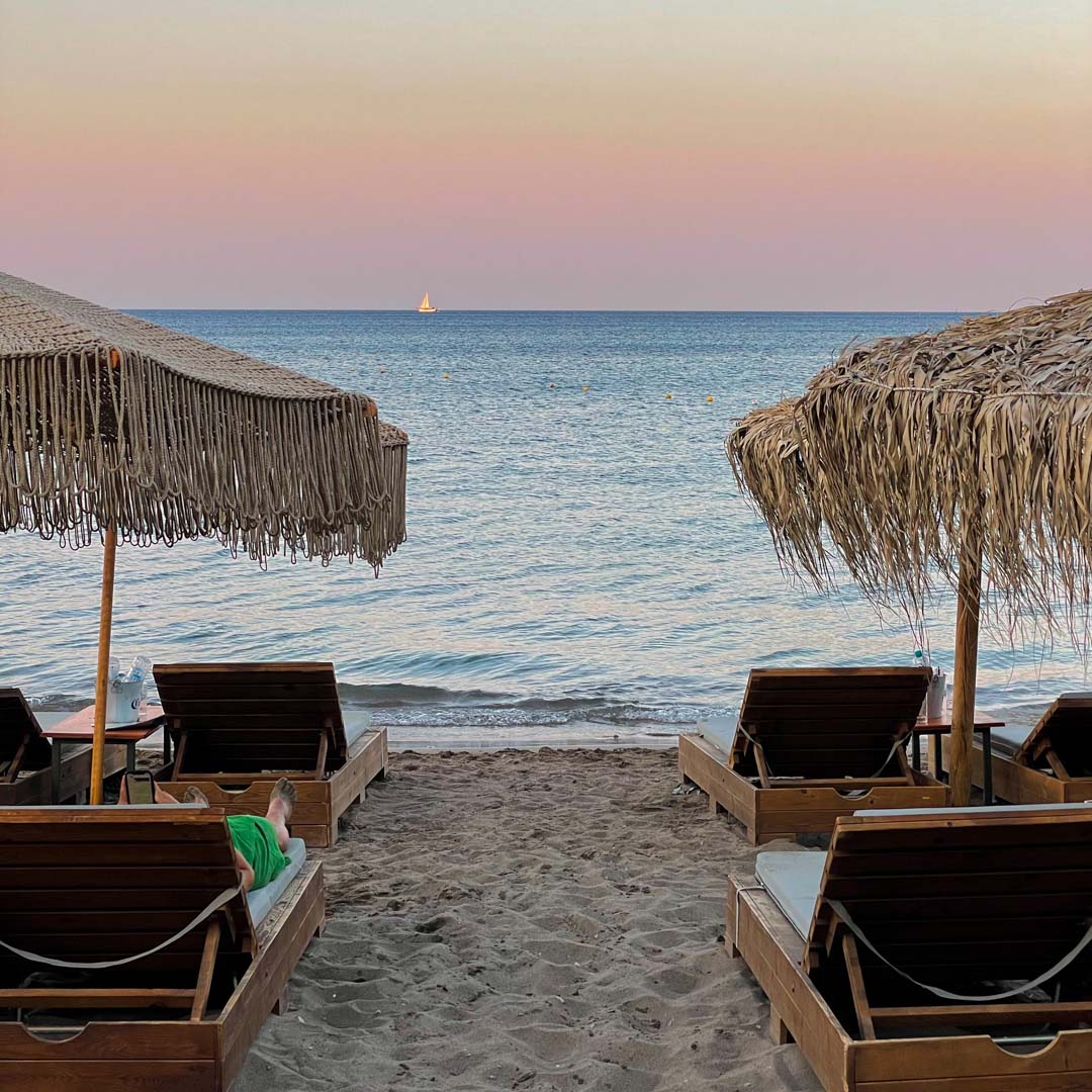Aquarious Beach Bar in Rhodes