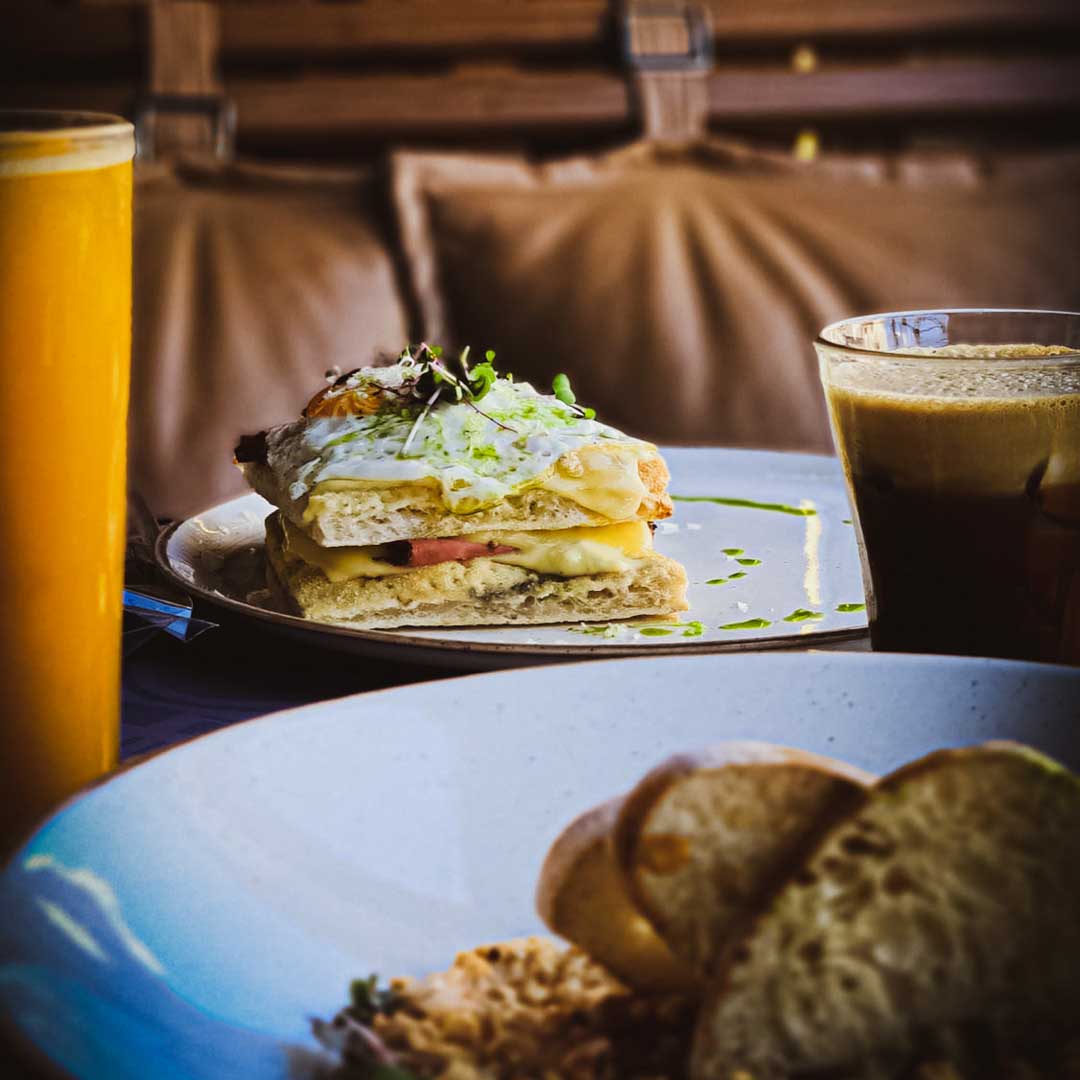 Toastie with béchamel sauce for breakfast at Pan & Vino