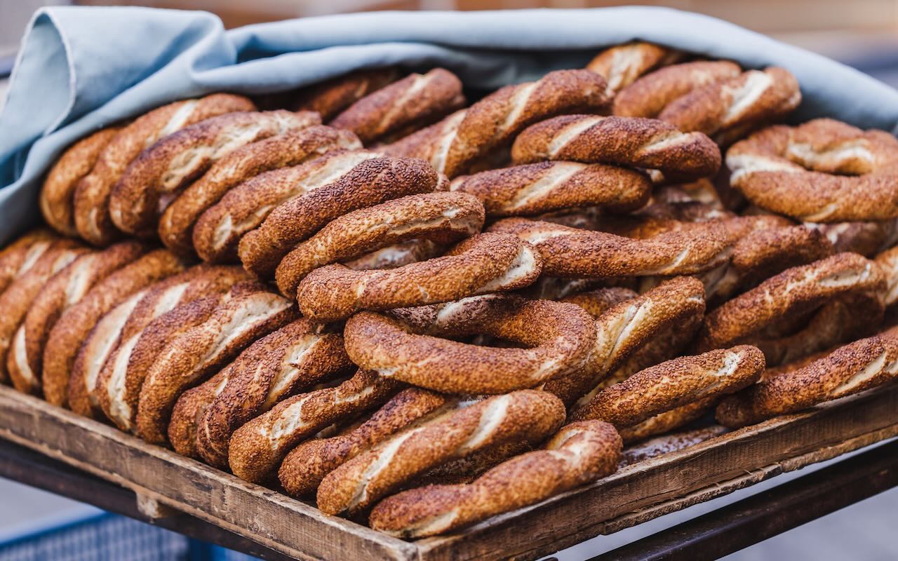 Koulouri Thessalonikis with Sesame