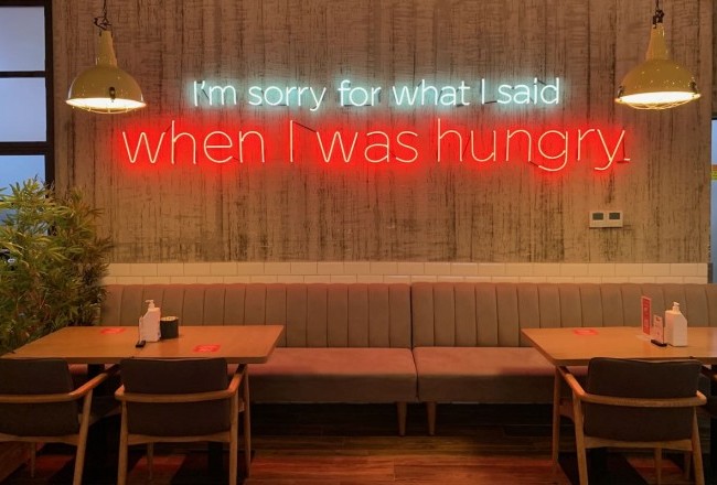 10 common Greek phrases and their English equivalents