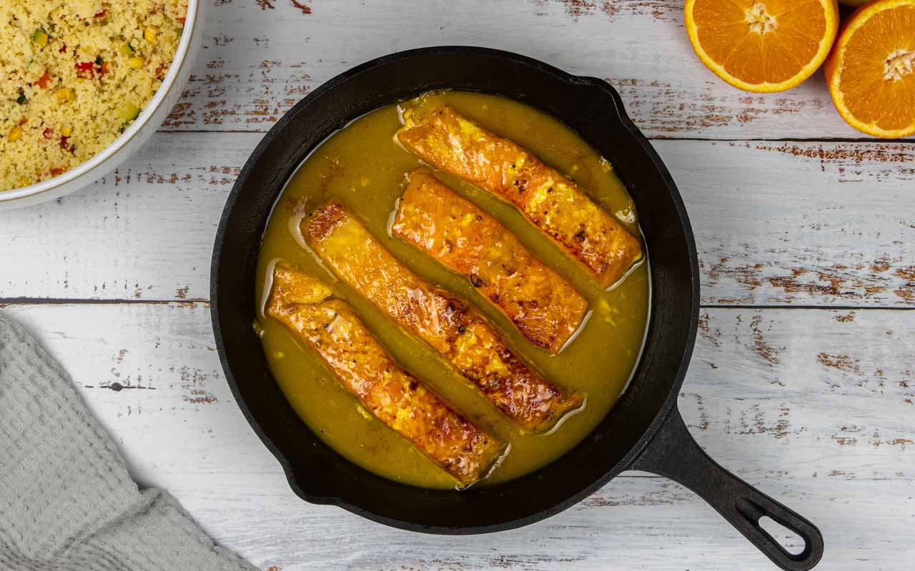 Honey Orange Glazed Salmon | fooodlove.com