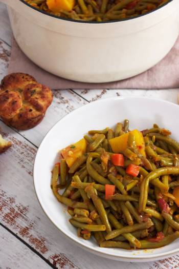 Green Beans with Tomato Sauce