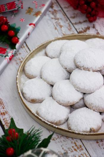 Traditional Kourabiedes Cookies